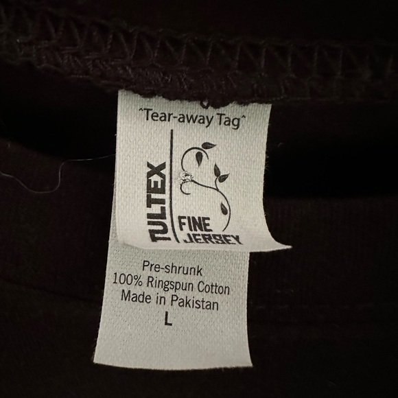 George StraightBlack and Pink Graphic Women’s Shirt. - Picture 5 of 7